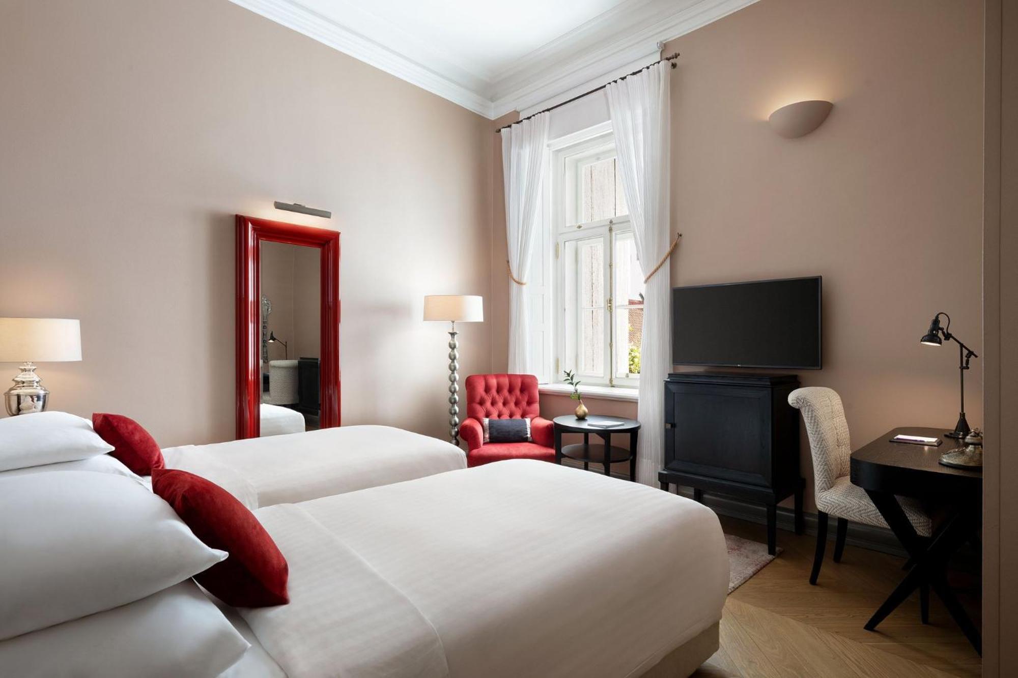 โรงแรมเทเลกราฟ ออโตกราฟ คอลเลคชั่น ทาลลินน์ ภายนอก รูปภาพ A room at the hotel
