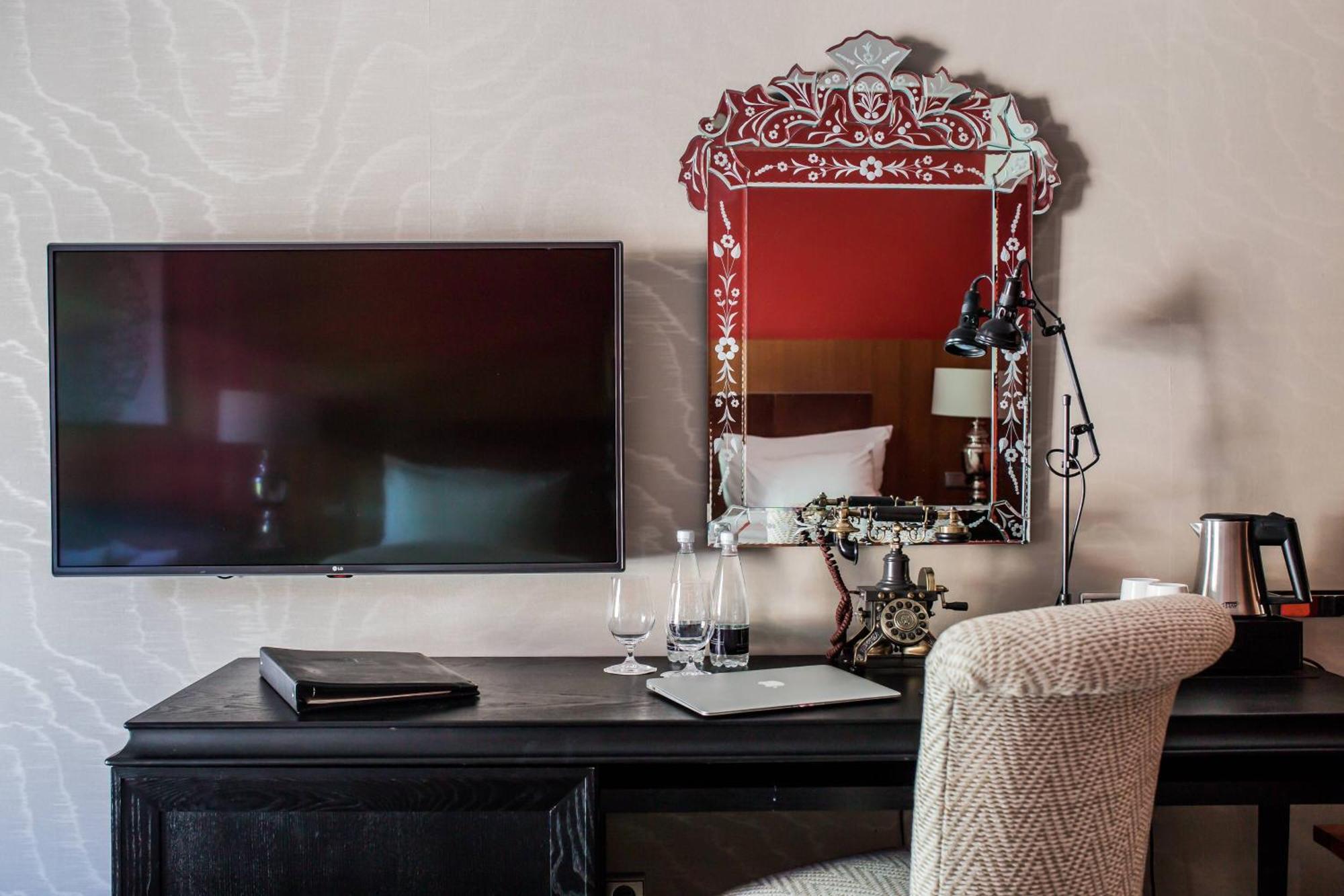 โรงแรมเทเลกราฟ ออโตกราฟ คอลเลคชั่น ทาลลินน์ ภายนอก รูปภาพ A room at the hotel