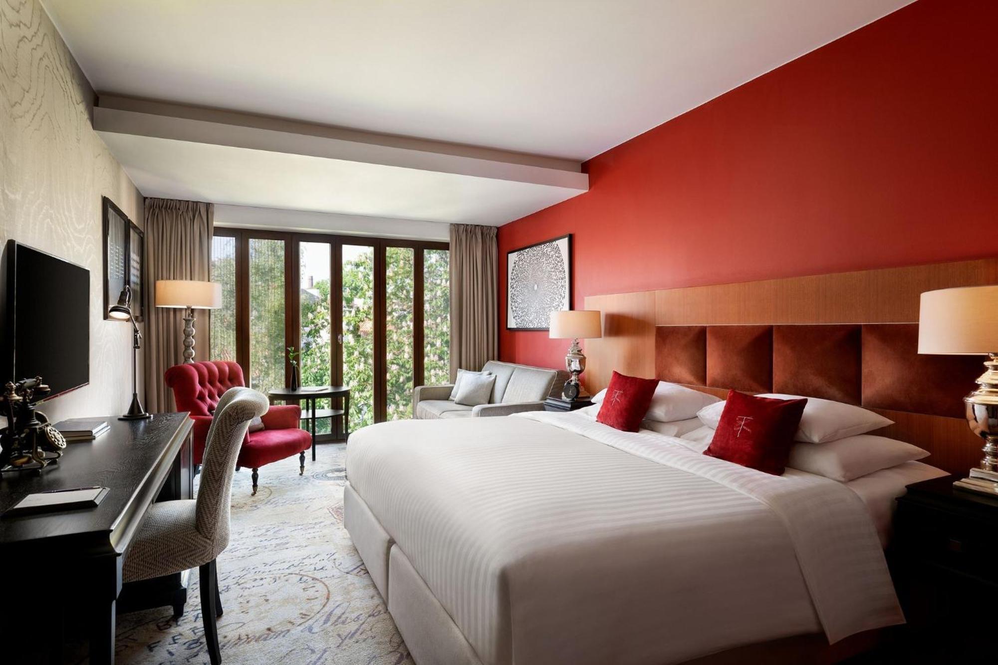 โรงแรมเทเลกราฟ ออโตกราฟ คอลเลคชั่น ทาลลินน์ ภายนอก รูปภาพ Deluxe Room